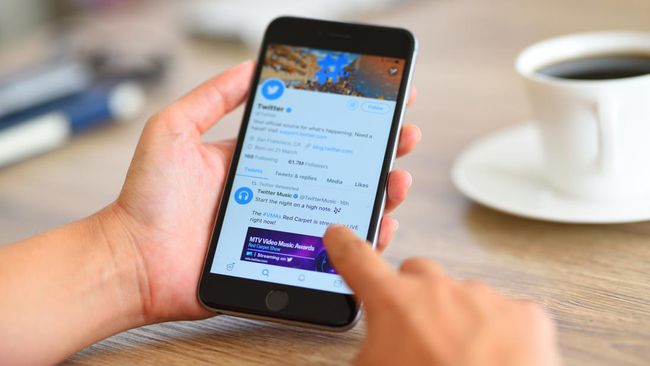 Cara Menyalin Link Akun Twitter Sendiri di iPhone